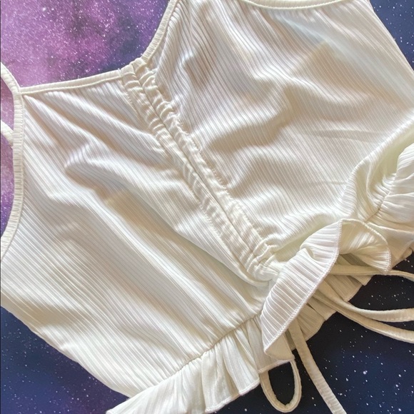 Adorable Ruffled cinched Ribbed Crop top with adjustable straps..  Brand New. - Picture 2 of 11